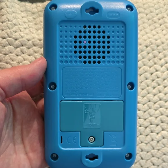 VTech Interactive Learning Phone - Black - Picture 3 of 5